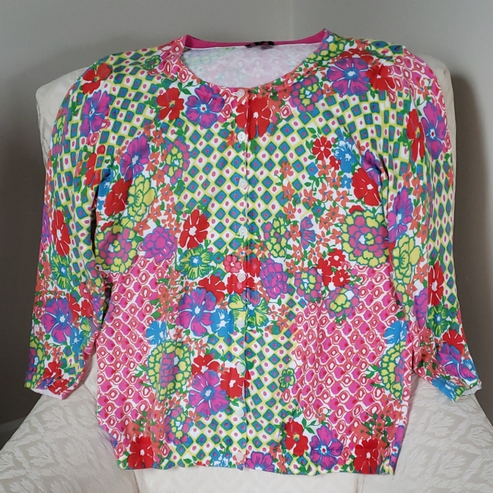 TALBOTS Women size M Floral Cardigan